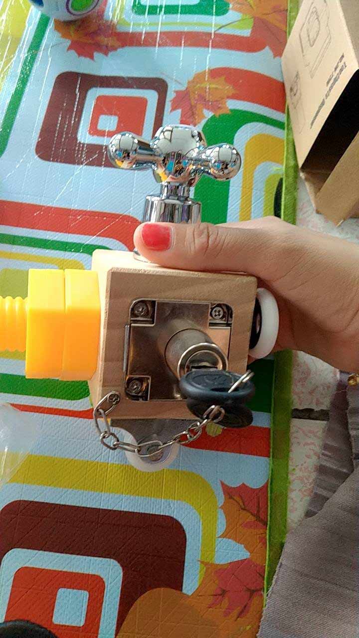 BusyCube, egy 7 az 1-ben oktatási játék, amely a gyermek fejlesztésének minden területét támogatja. - Image 10