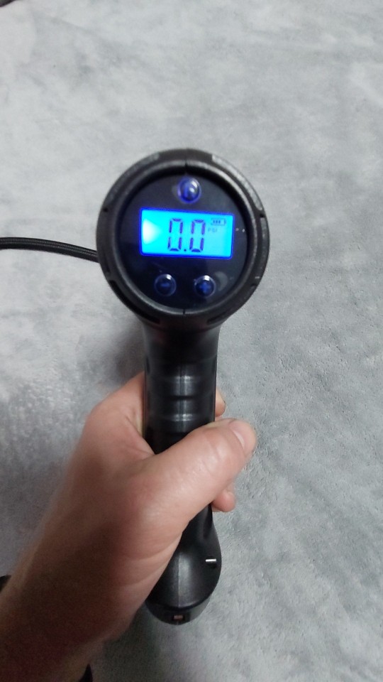 CompressPump, hordozható gumiabroncs kompresszor - Image 10