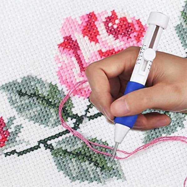 EmbroideryKit, 136 darabos cérna és egyéb gyakori kiegészítők hímzéshez - Image 9