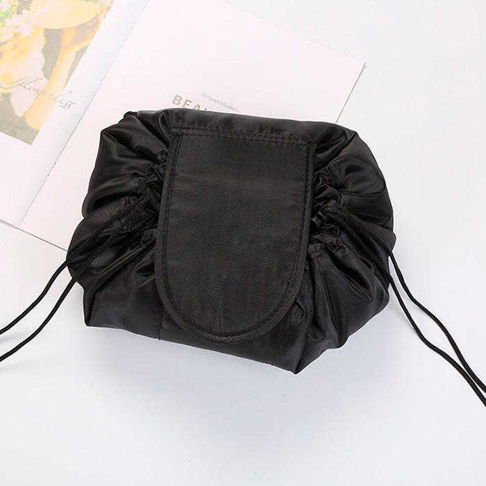 Pouch, egy női táska különböző kiegészítők tárolására - Image 3
