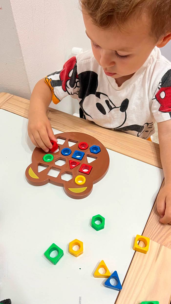 ShapeMatchingGame, egy gyermek társasjáték, ahol a gyerekek megtanulják a formákat és a színeket. - Image 10