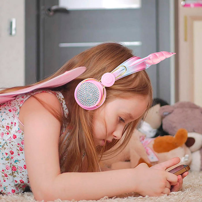 UnicornBuds, vezeték nélküli baba fejhallgató, amelynek a kinézete egy egyszarvúé - Image 10