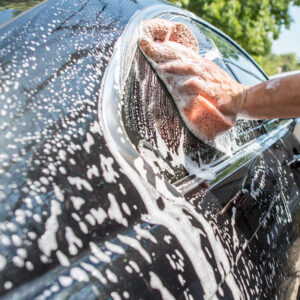 Az autó tisztítása